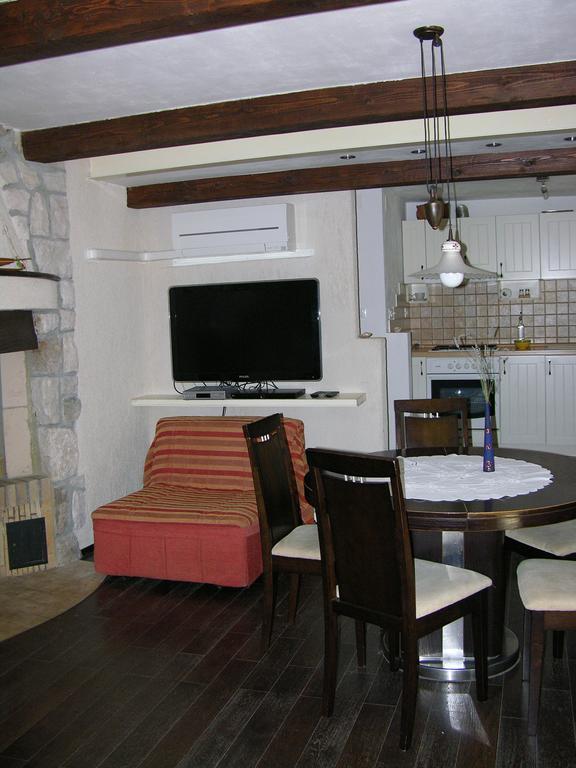 Apartments Smit Cres Rum bild